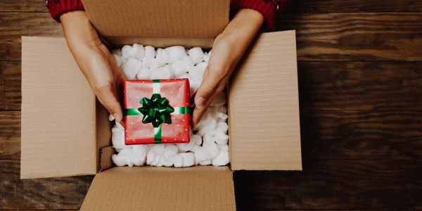 Paid - Shipping Gifts Efficiently: Expert Tips for the Holidays